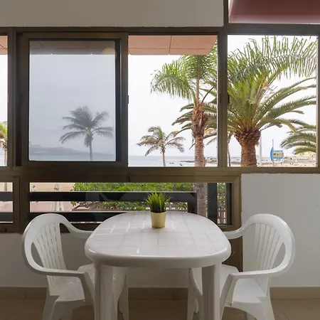 Дом отдыха Beachfront In Palmas Near Canteras *