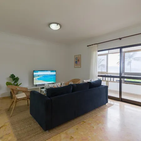 Beachfront In Palmas Near Canteras *